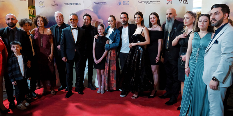 ‘Sırrını Biliyorum’ Filmine Bursa’da Samimi Gala!
