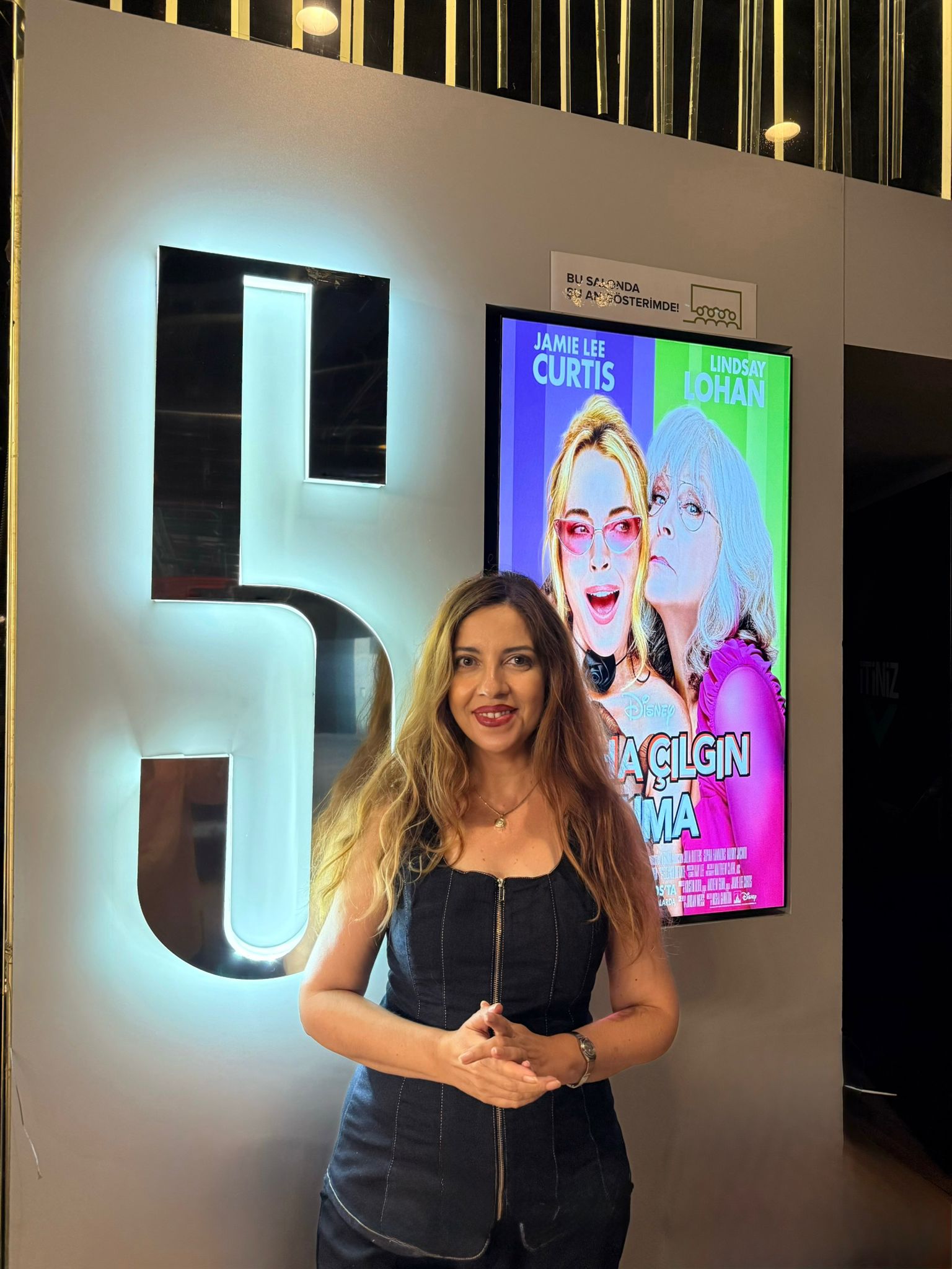 “Daha Çılgın Cuma” Aslıhan Saraçoğlu yazdı