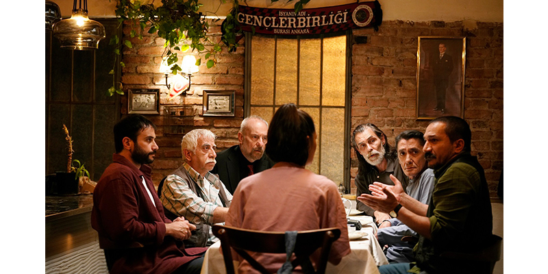 ‘Çekiç ve Gül: Bir Behzat Ç. Hikayesi’nin Yeni Sezonundan İlk Kareler Paylaşıldı